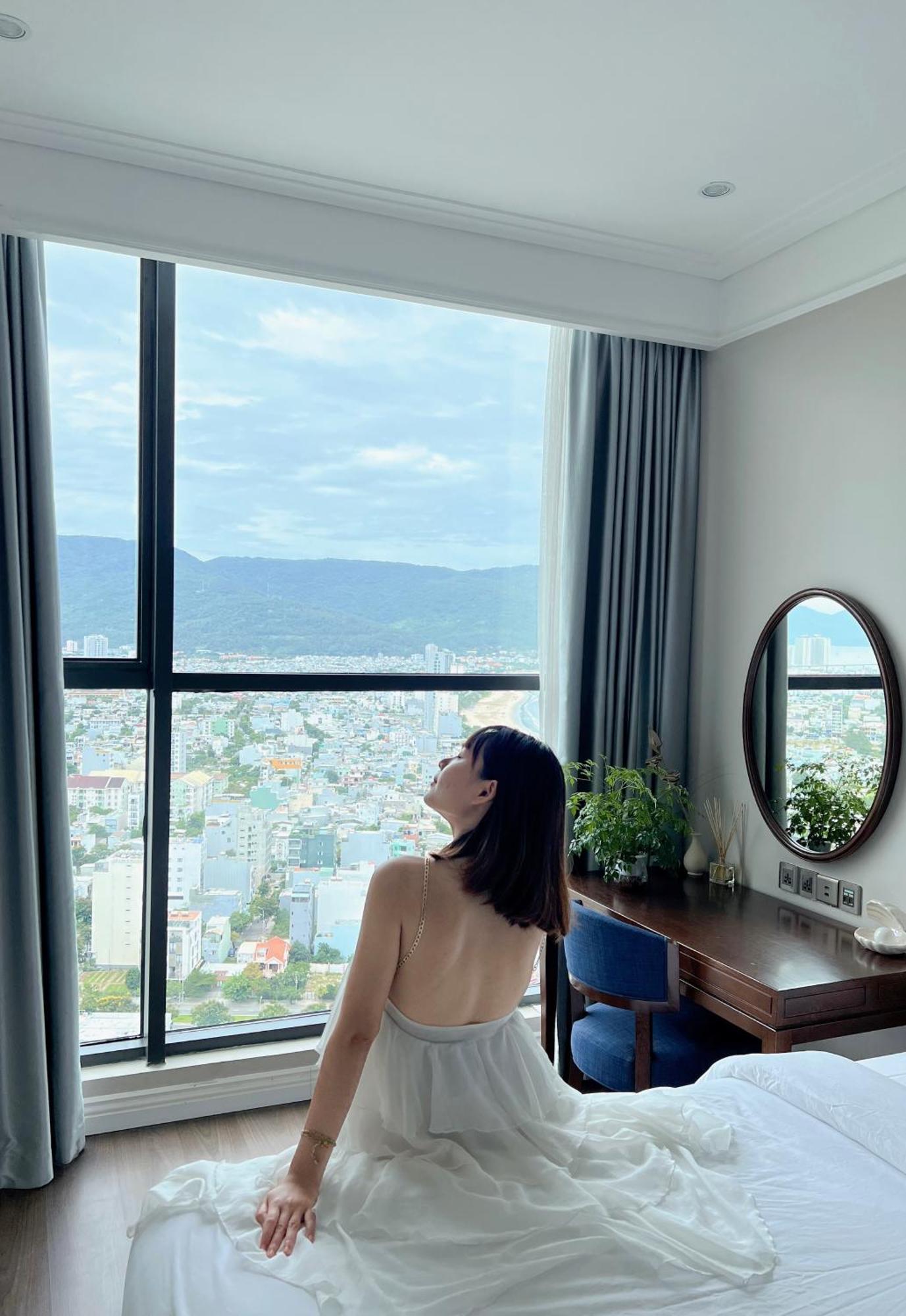 Luxury Apartment - Rooftop Swimming Pool - Beach Front - Hinata Apartment Дананг Екстериор снимка